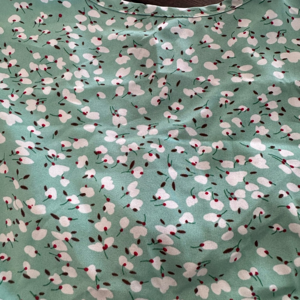 SHEIN Floral Green Ruffle Sleeve Top Size S - Picture 9 of 10